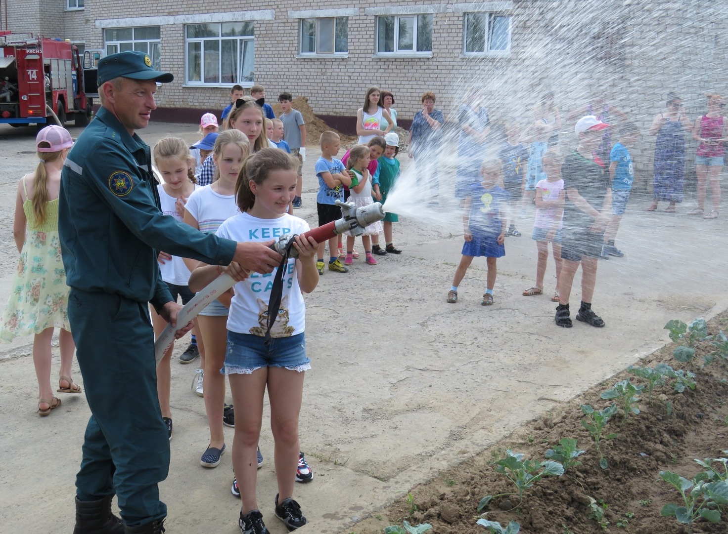 Спасатели посетили летний пришкольный лагерь. Дрибин