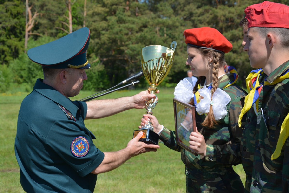 Поздравляем победителей областного слета юных спасателей-пожарных!