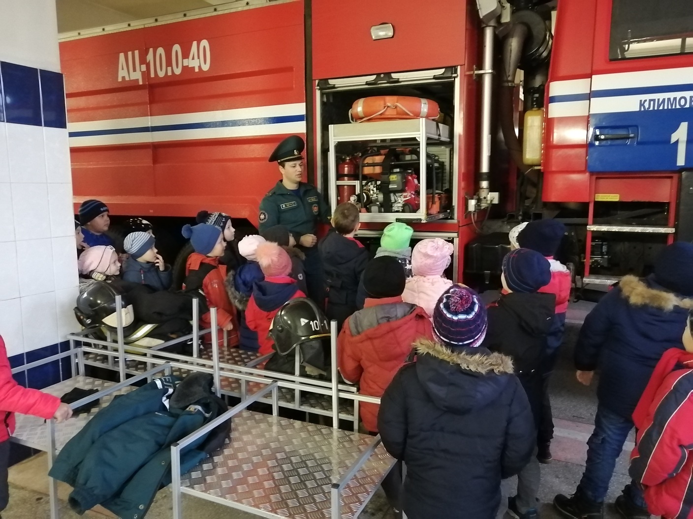 Спасателей посетили учащиеся 3-ей городской школы. Климовичи