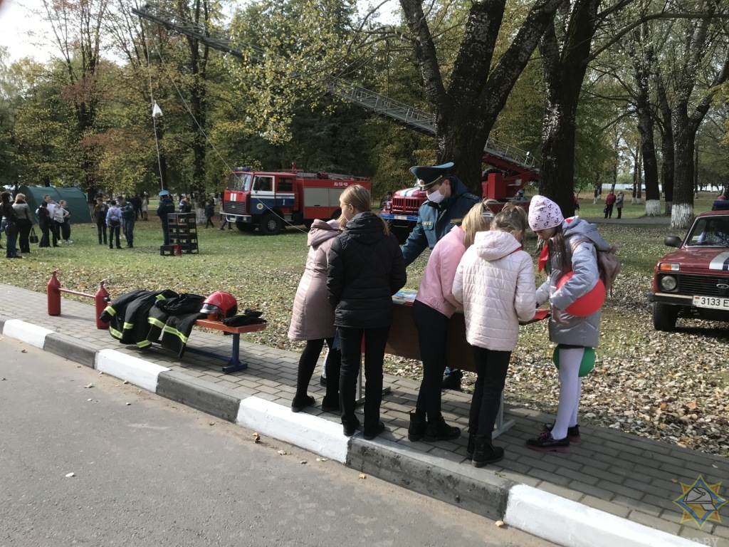 Погода кричев 10 дней. Кричев парк Победы. Город Кричев Беларусь.