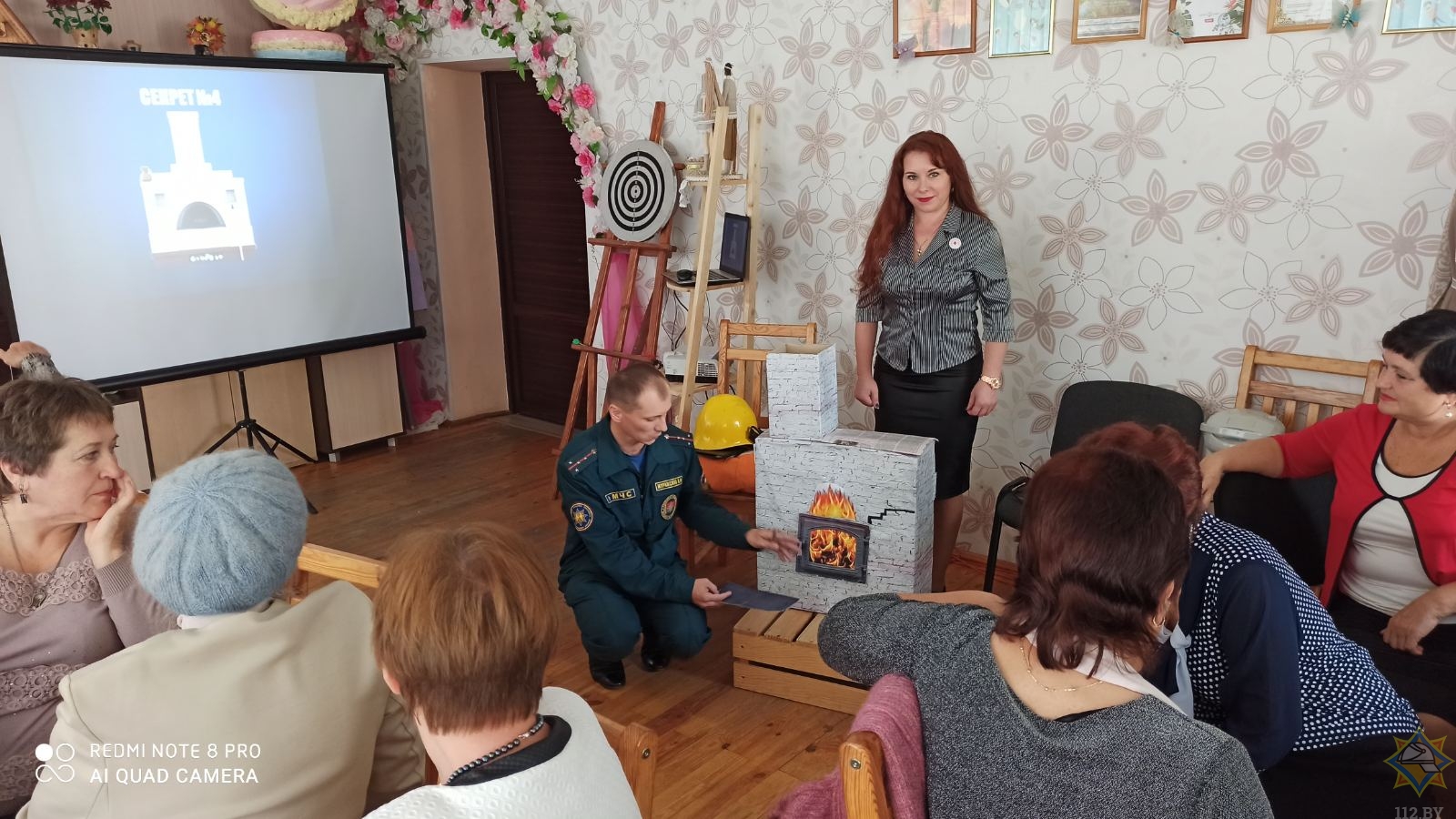 Кировск могилевская. Население Кировска Могилевская область. Могилевская область г.горки красный крест. Отдел безопасности Кировска. Молодежь г Кировск Могилевской области 1990 год.